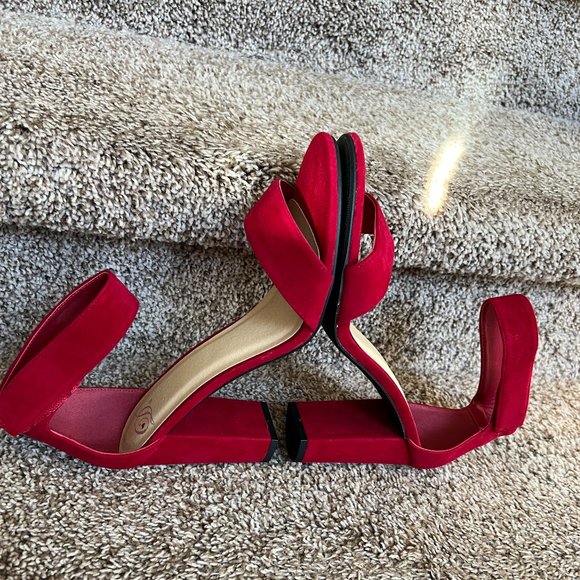 Non-Branded Women's Red Velvet Ankle Strap Heels - Picture 8 of 13